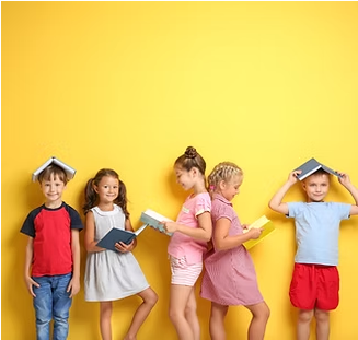 Niños con libros